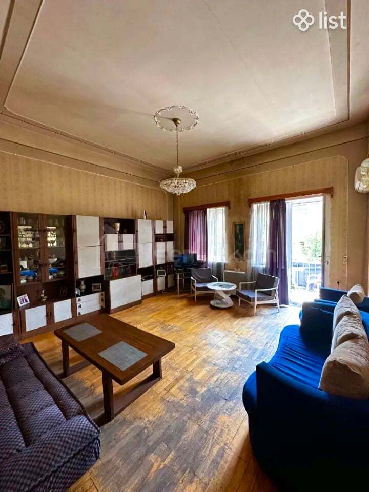3 Սենյականոց Բնակարան Քարե Շենքում, 118քմ, 3/4 հարկ, Պետական Վիճակում