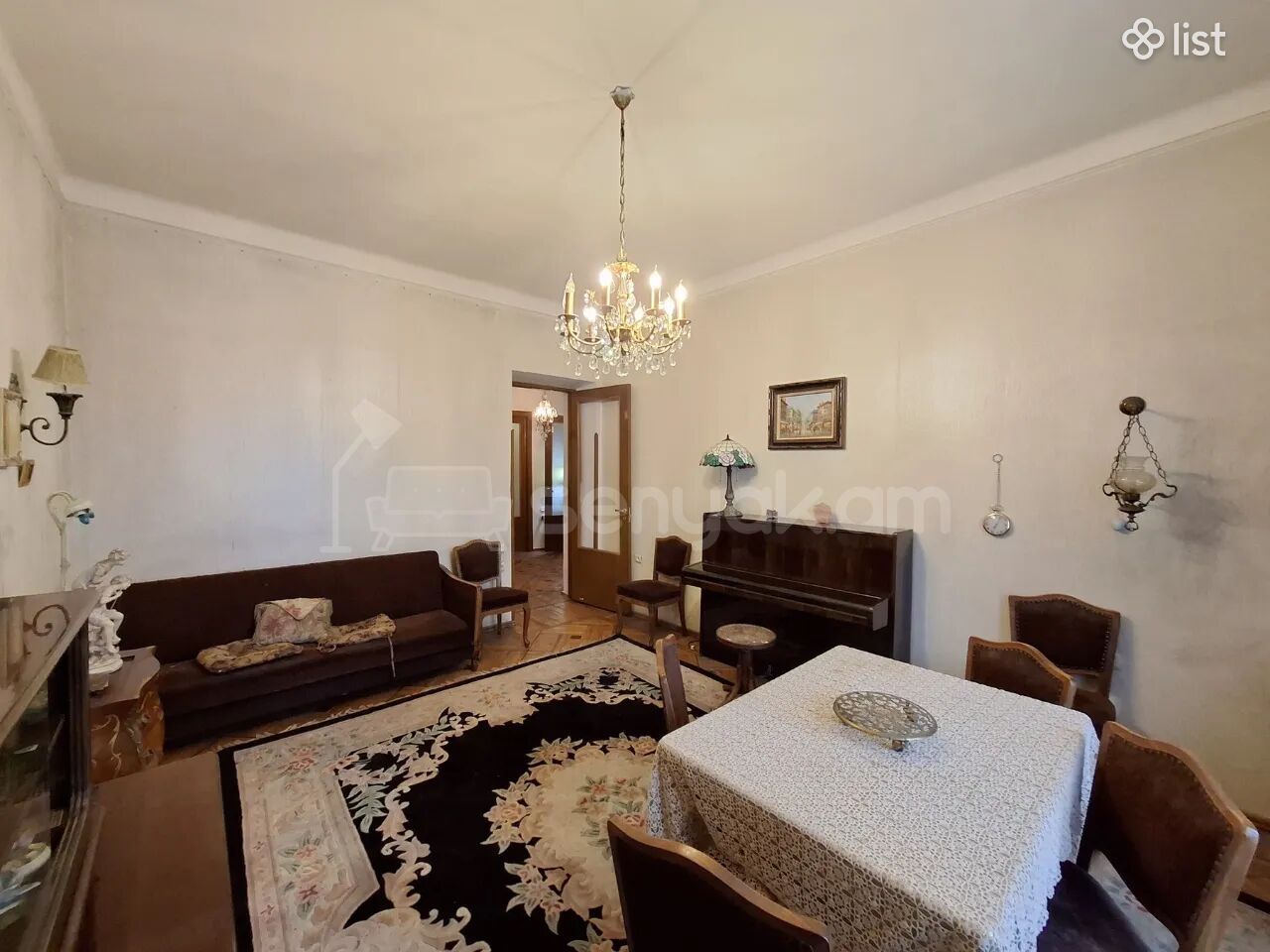 3 Սենյականոց Բնակարան Քարե Շենքում, 92քմ, 4/5 հարկ, Նորմալ Վիճակում