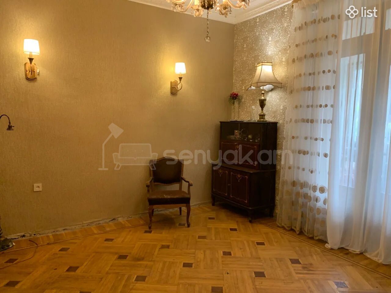 3 Սենյականոց Բնակարան Քարե Շենքում, 92քմ, 4/5 հարկ, Նորմալ Վիճակում