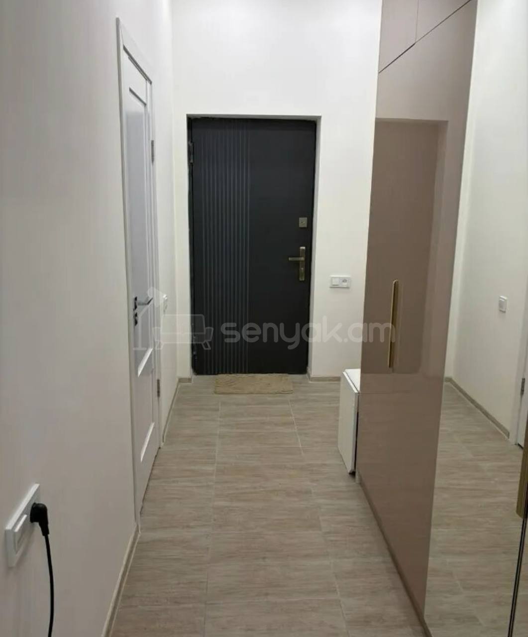 1 Սենյականոց Բնակարան, 40քմ, 11/12 հարկ, Կապիտալ Վերանորոգված