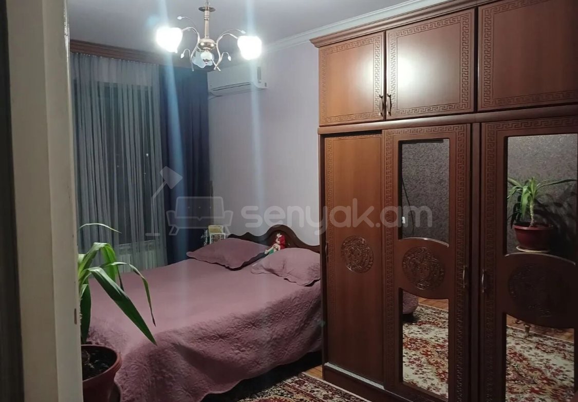 3 Սենյականոց Բնակարան Քարե Շենքում, 85քմ, 5/5 հարկ, Կապիտալ Վերանորոգված, Կահավորված
