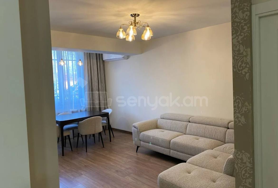 3 Սենյականոց Բնակարան Քարե Շենքում, 65քմ, 1/5 հարկ, Կապիտալ Վերանորոգված