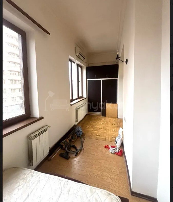 3 Սենյականոց Բնակարան Քարե Շենքում, 70քմ, 3/4 հարկ, Կապիտալ Վերանորոգված, Կահավորված
