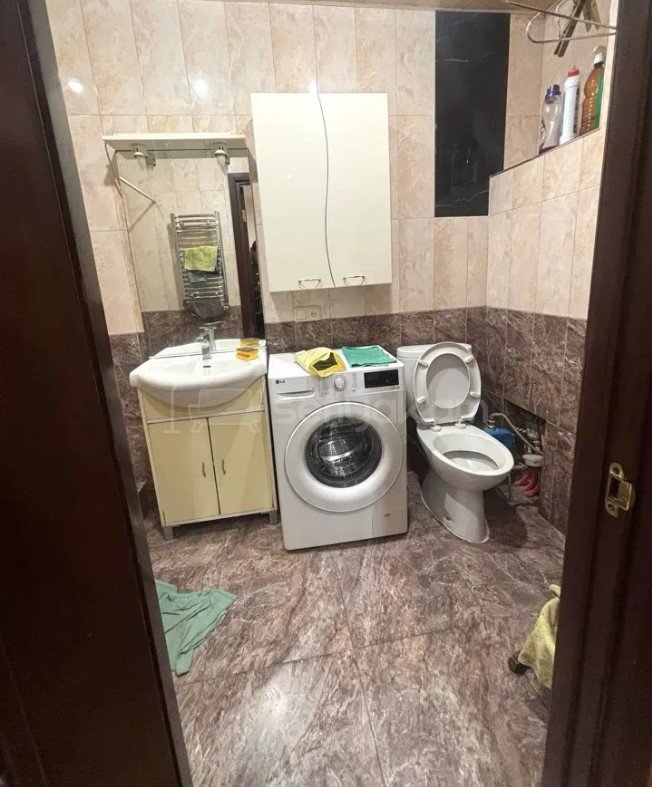 3 Սենյականոց Բնակարան Քարե Շենքում, 70քմ, 3/4 հարկ, Կապիտալ Վերանորոգված, Կահավորված
