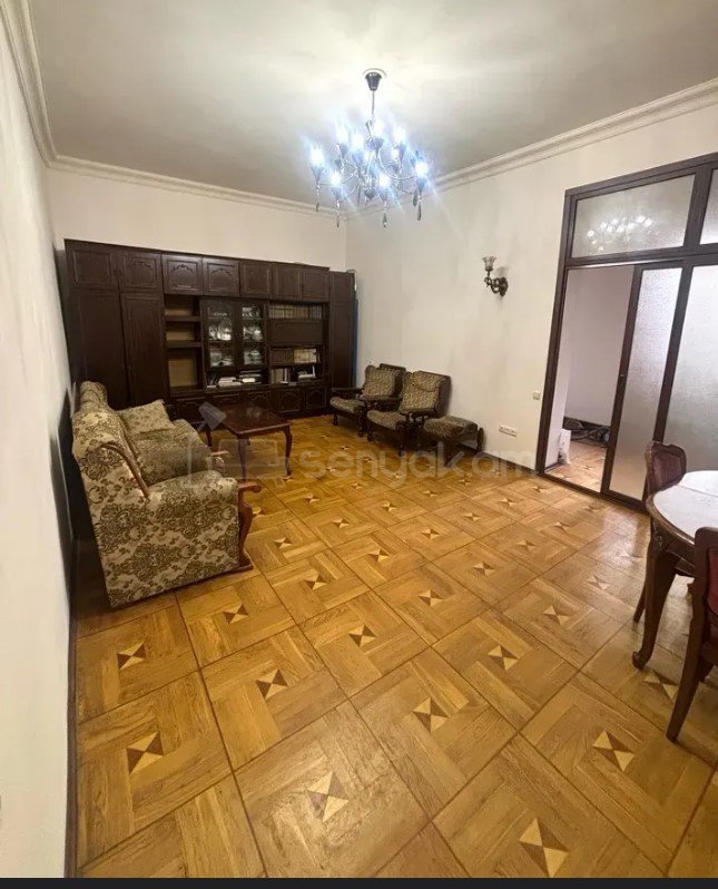 3 Սենյականոց Բնակարան Քարե Շենքում, 70քմ, 3/4 հարկ, Կապիտալ Վերանորոգված, Կահավորված