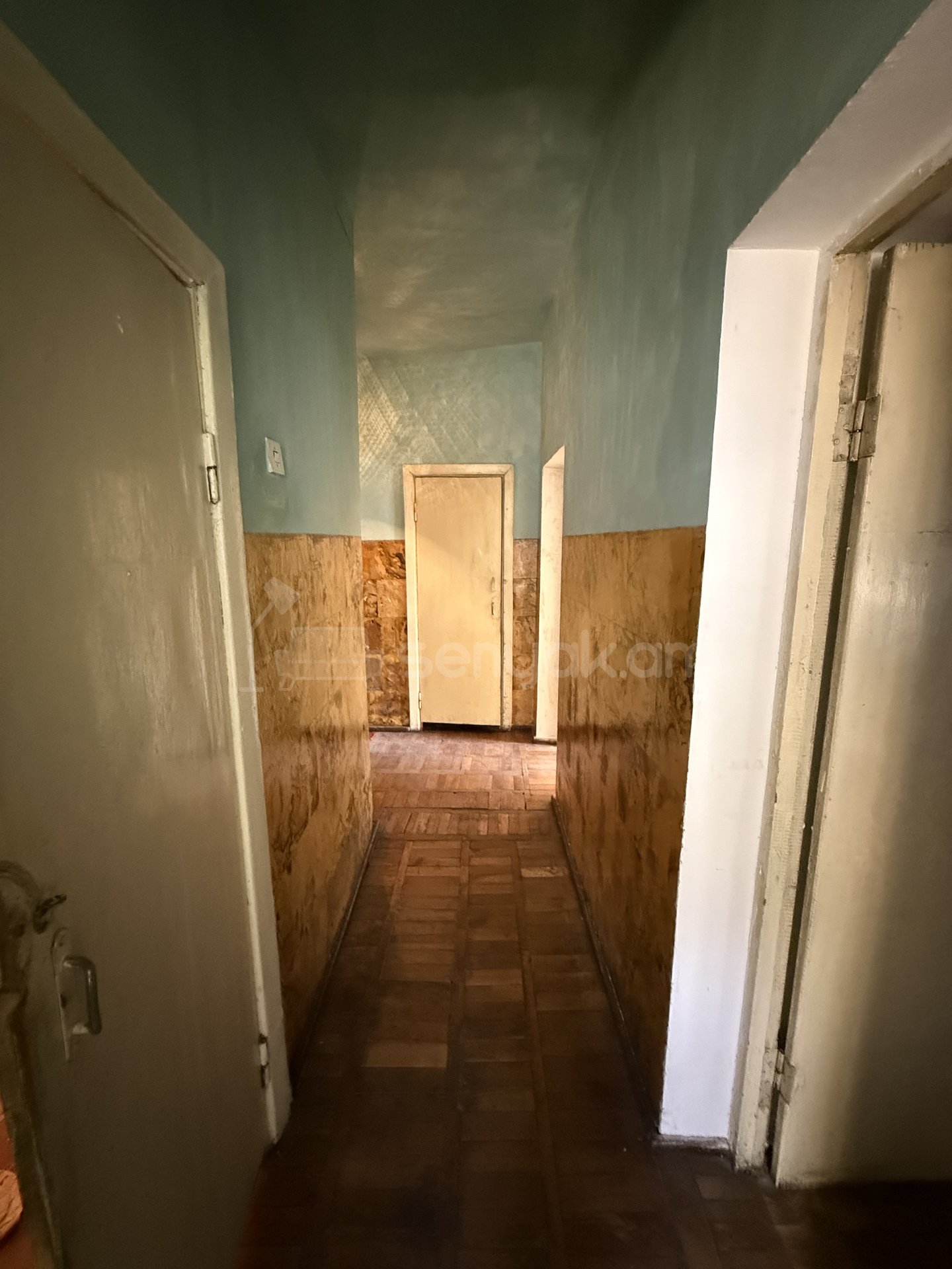 2 Սենյականոց Բնակարան Քարե Շենքում, 54քմ, 3/5 հարկ, Պետական Վիճակում