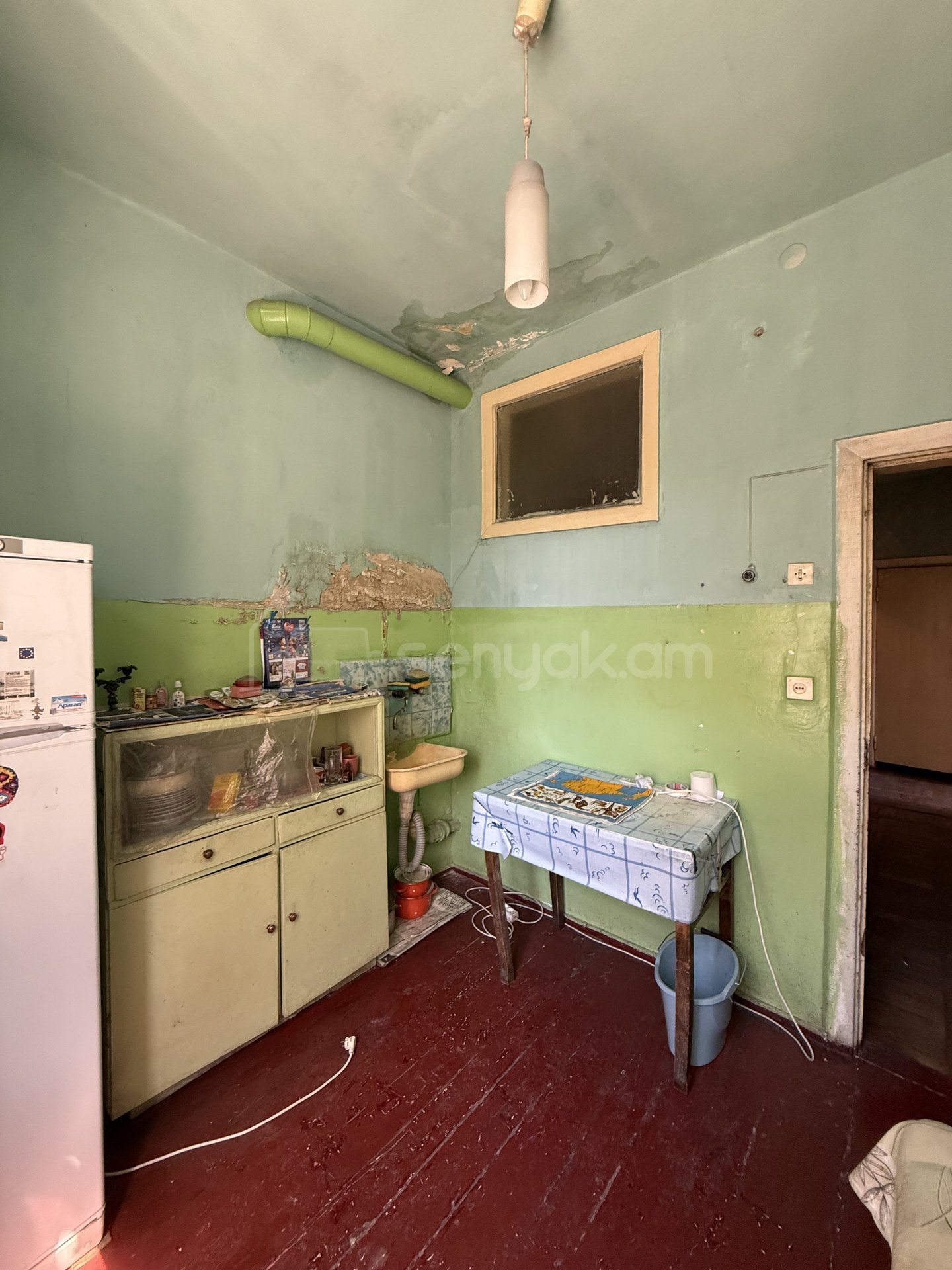 2 Սենյականոց Բնակարան Քարե Շենքում, 54քմ, 3/5 հարկ, Պետական Վիճակում