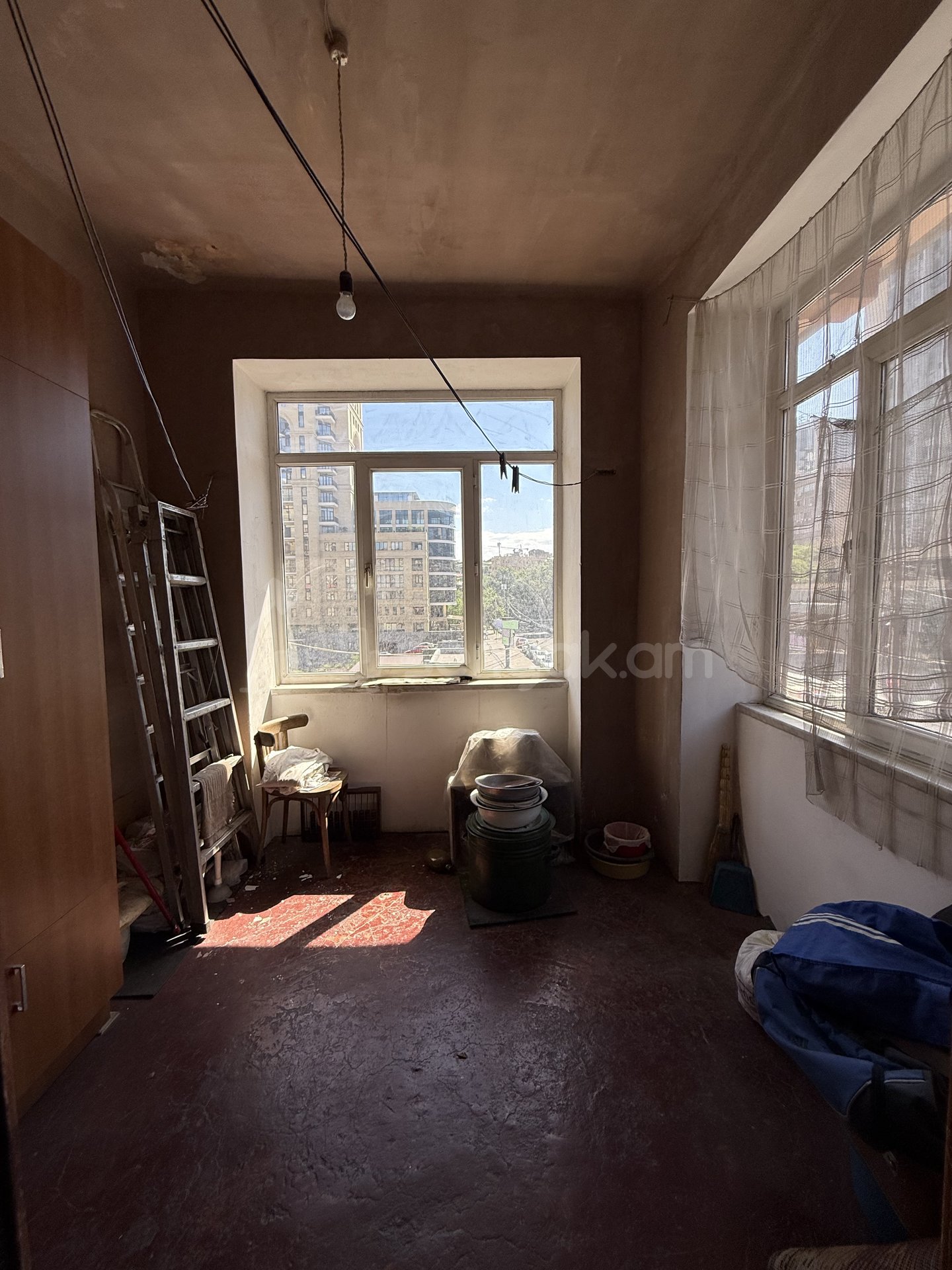 2 Սենյականոց Բնակարան Քարե Շենքում, 54քմ, 3/5 հարկ, Պետական Վիճակում