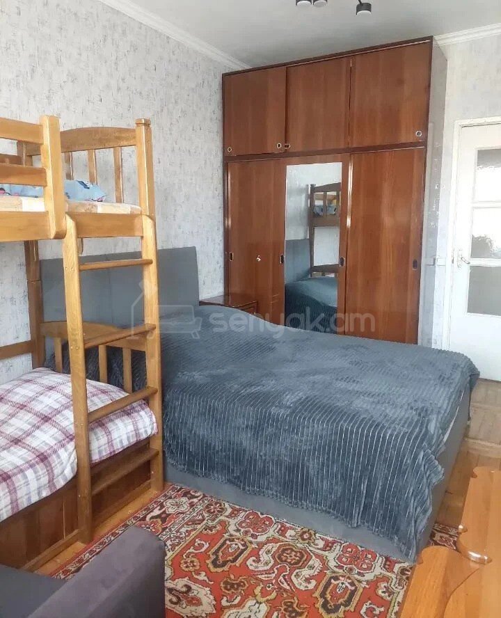 3 Սենյականոց Բնակարան, 82քմ, 7/14 հարկ, Նորմալ Վիճակում