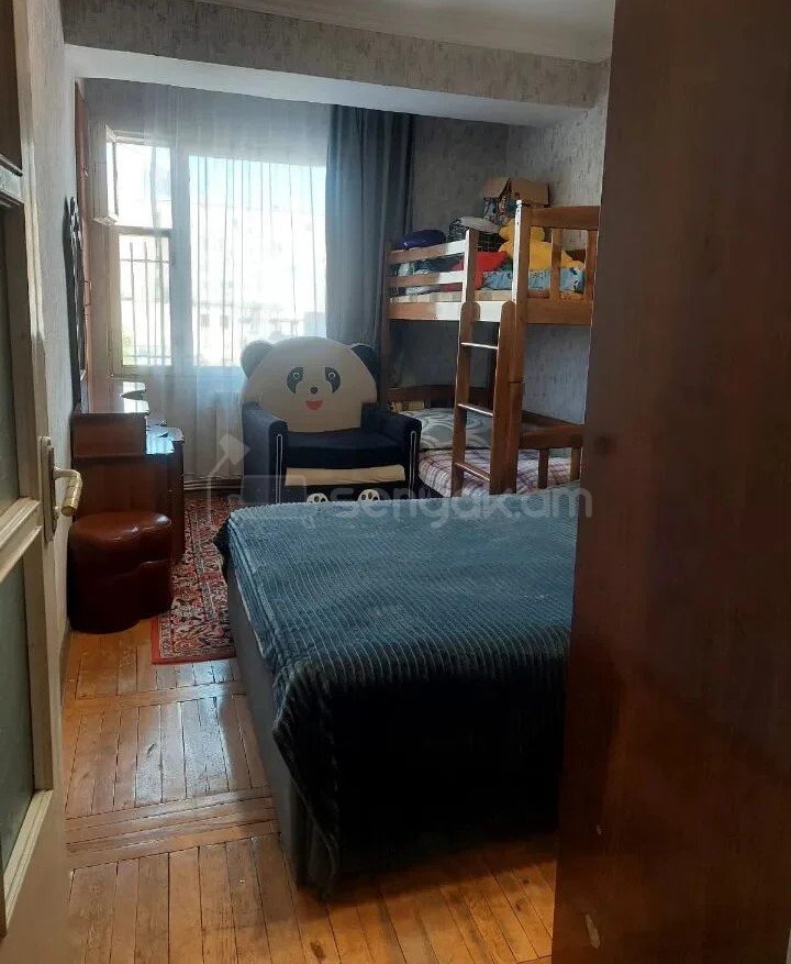 3 Սենյականոց Բնակարան, 82քմ, 7/14 հարկ, Նորմալ Վիճակում