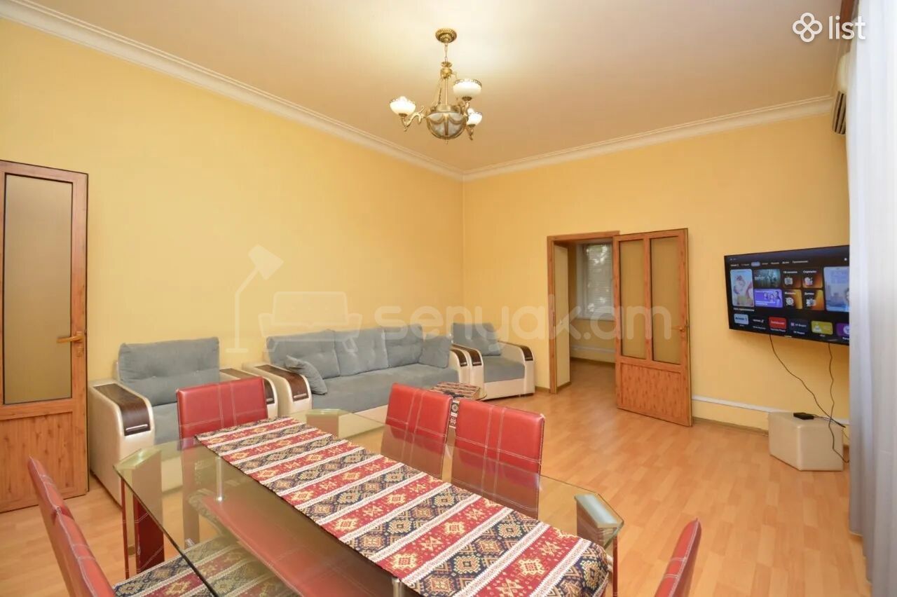 2 Սենյականոց Բնակարան Քարե Շենքում, 68քմ, 2/4 հարկ, Կապիտալ Վերանորոգված