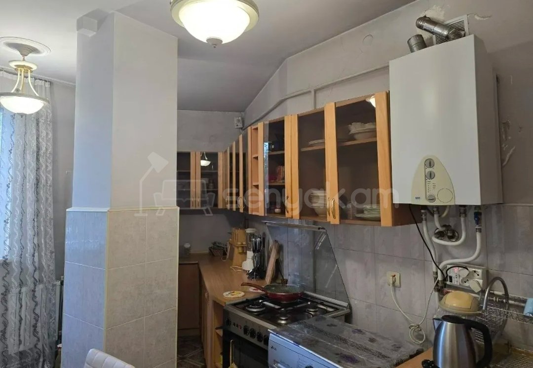 3 Սենյականոց Բնակարան, 68քմ, 2/12 հարկ, Նորմալ Վիճակում
