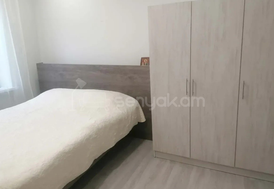 2 Սենյականոց Բնակարան Քարե Շենքում, 57քմ, 5/5 հարկ, Կապիտալ Վերանորոգված