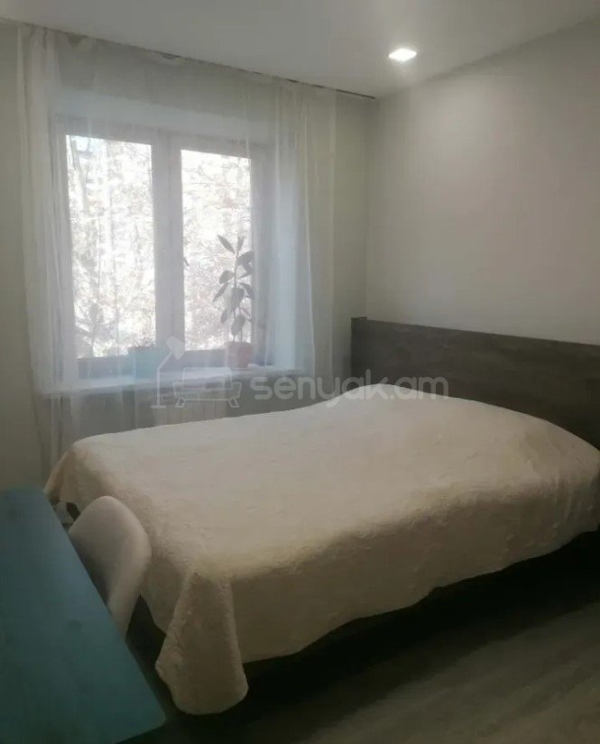 2 Սենյականոց Բնակարան Քարե Շենքում, 57քմ, 5/5 հարկ, Կապիտալ Վերանորոգված