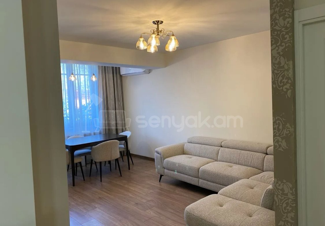 3 Սենյականոց Բնակարան Քարե Շենքում, 65քմ, 1/5 հարկ, Կապիտալ Վերանորոգված