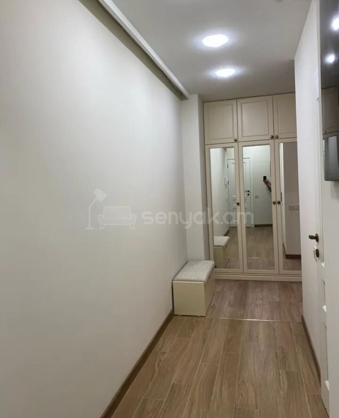 3 Սենյականոց Բնակարան Քարե Շենքում, 65քմ, 1/5 հարկ, Կապիտալ Վերանորոգված