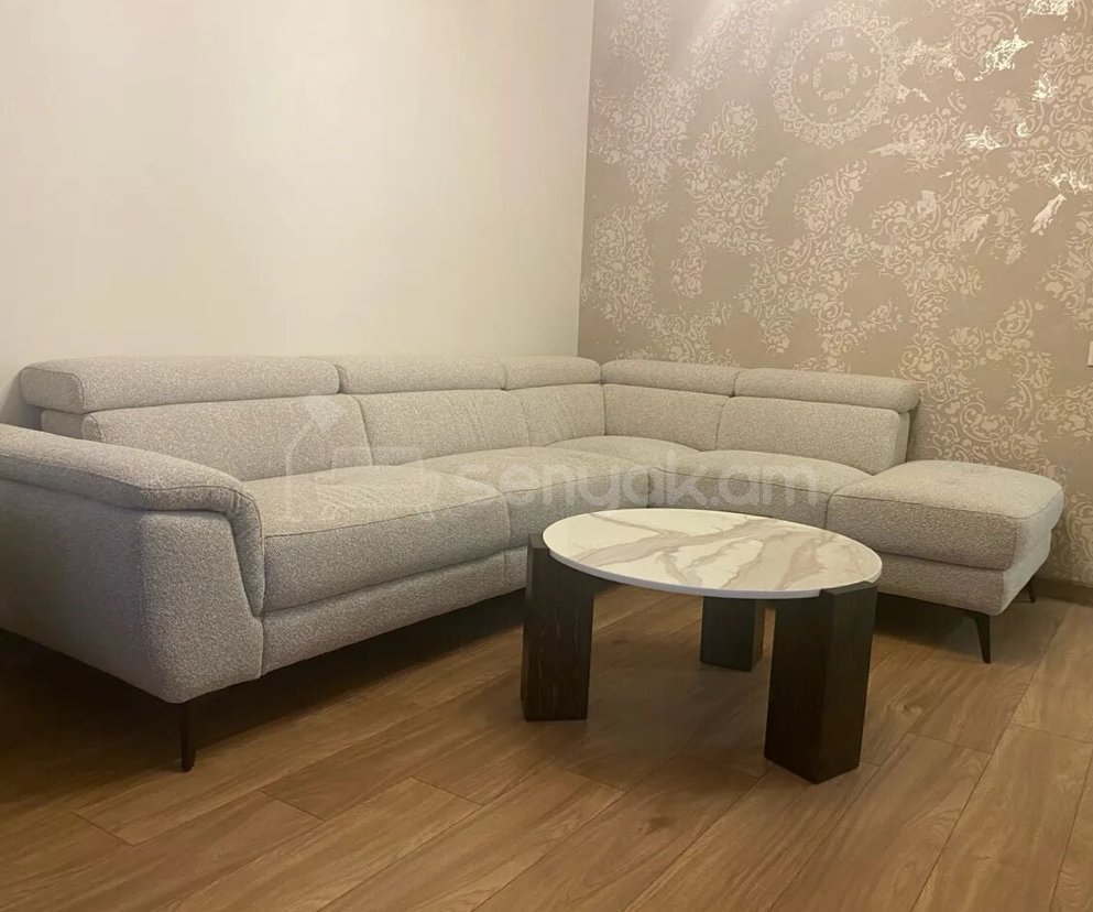 3 Սենյականոց Բնակարան Քարե Շենքում, 65քմ, 1/5 հարկ, Կապիտալ Վերանորոգված
