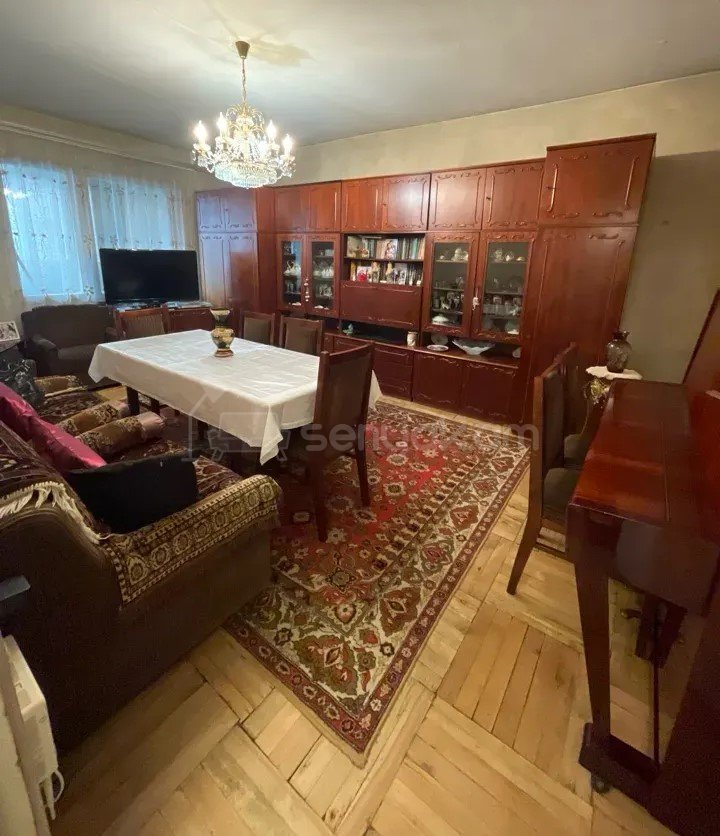 4 Սենյականոց Բնակարան, 101քմ, 3/9 հարկ, Նորմալ Վիճակում