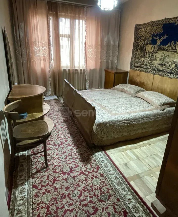 4 Սենյականոց Բնակարան, 101քմ, 3/9 հարկ, Նորմալ Վիճակում