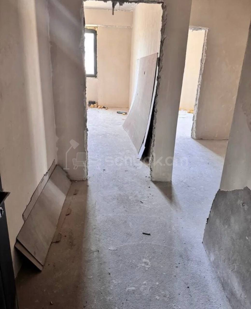 4 Սենյականոց Բնակարան, 99քմ, 9/18 հարկ, Զրոյական Վիճակում