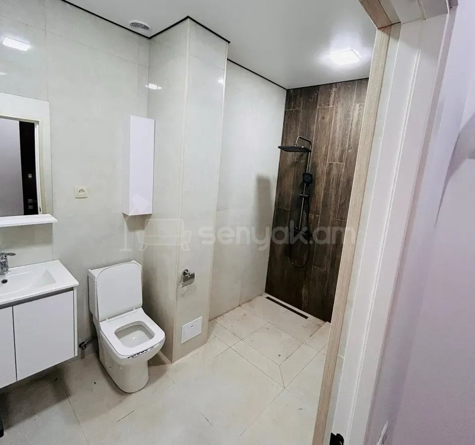 2 Սենյականոց Բնակարան Քարե Շենքում, 46քմ, 2/5 հարկ, Կապիտալ Վերանորոգված