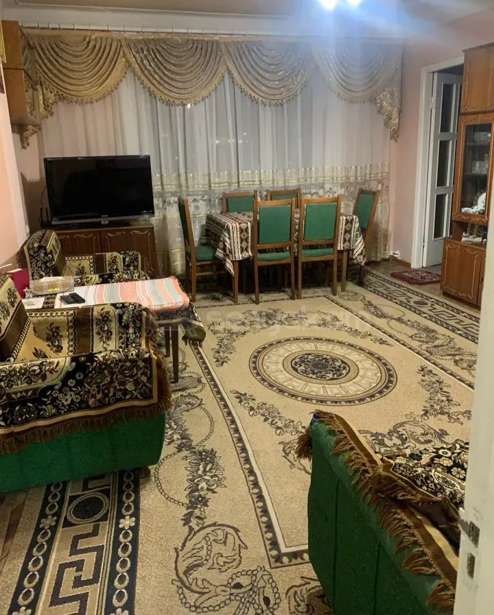 3 Սենյականոց Բնակարան Քարե Շենքում, 63քմ, 10/12 հարկ, Կապիտալ Վերանորոգված, Կահավորված