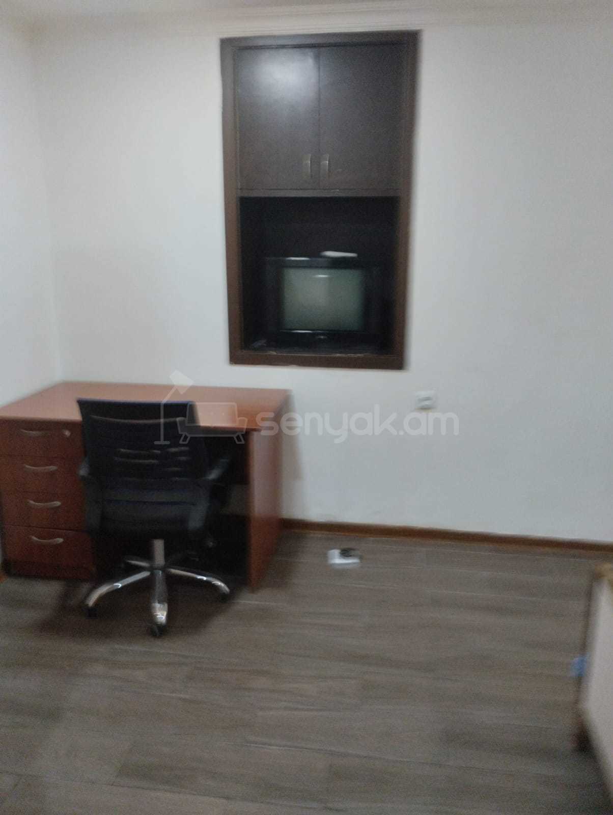 1 Սենյականոց Սեփական Տուն, 43քմ, Կապիտալ Վերանորոգված, Կահավորված