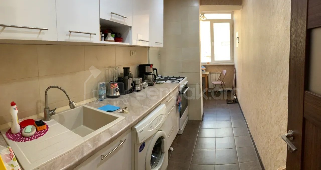 2 Սենյականոց Բնակարան Քարե Շենքում, 57քմ, 3/5 հարկ, Կապիտալ Վերանորոգված, Կահավորված