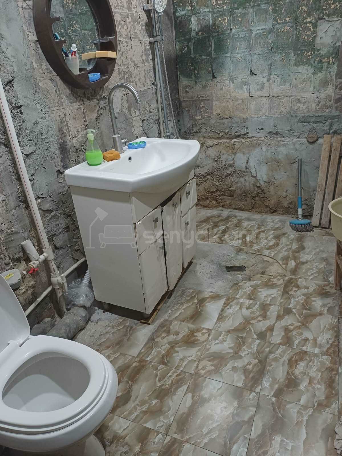 4 Սենյականոց Բնակարան, 90քմ, 8/9 հարկ, Կոսմետիկ Վերանորոգված