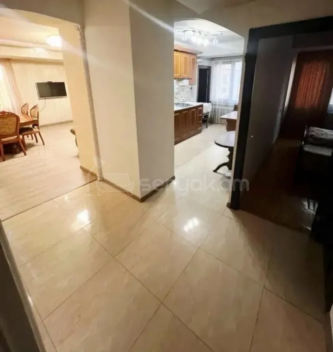3 Սենյականոց Բնակարան, 82քմ, 5/12 հարկ, Կապիտալ Վերանորոգված, Կահավորված, Արևկող