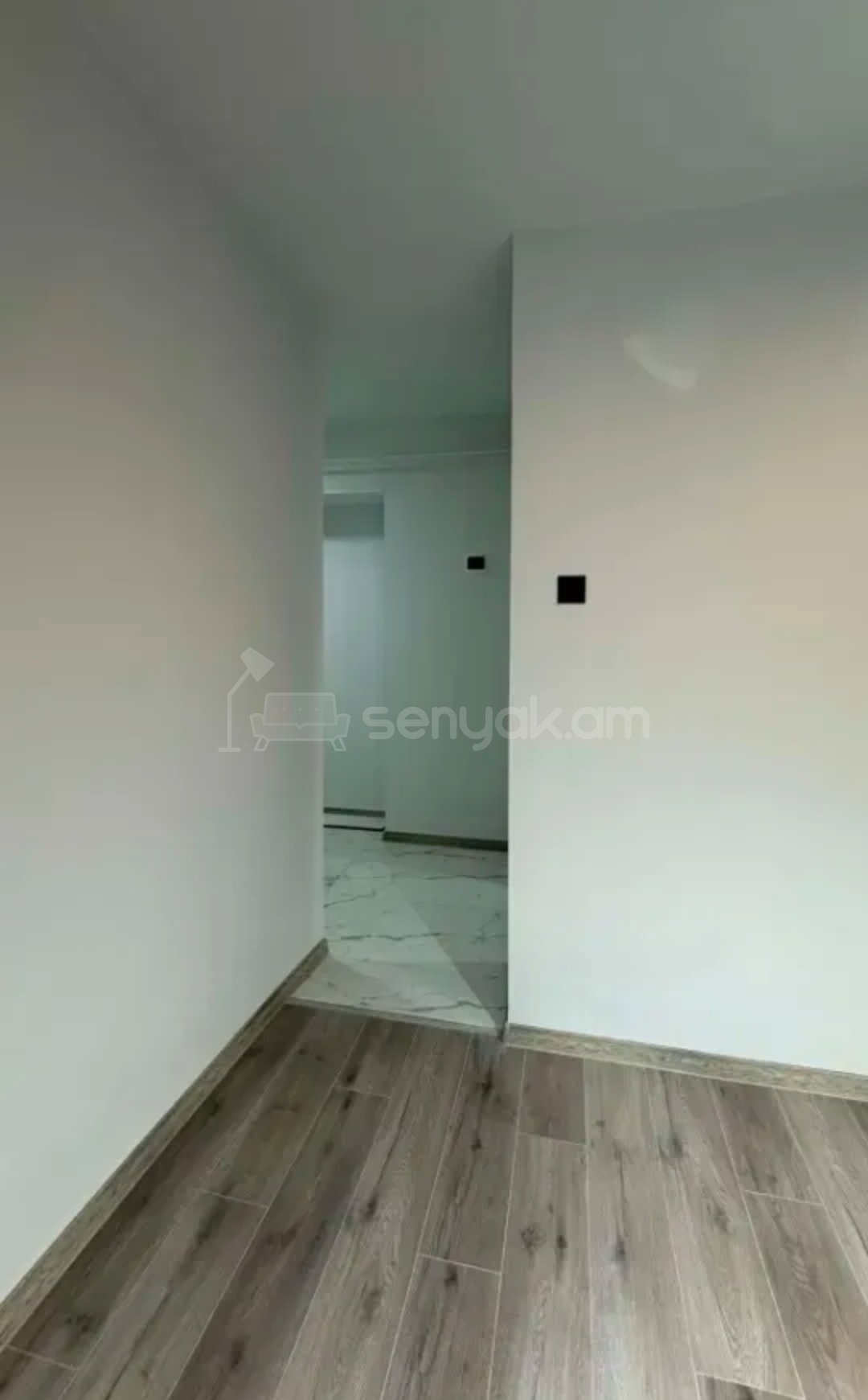 2 Սենյականոց Բնակարան Քարե Շենքում, 50քմ, 4/5 հարկ, Կապիտալ Վերանորոգված, Մասամբ Կահավորված, Արևկող