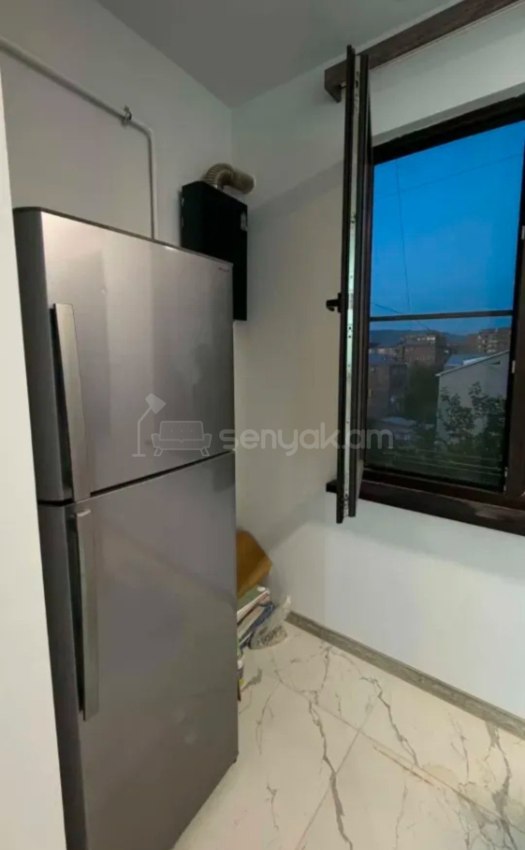 2 Սենյականոց Բնակարան Քարե Շենքում, 50քմ, 4/5 հարկ, Կապիտալ Վերանորոգված, Մասամբ Կահավորված, Արևկող