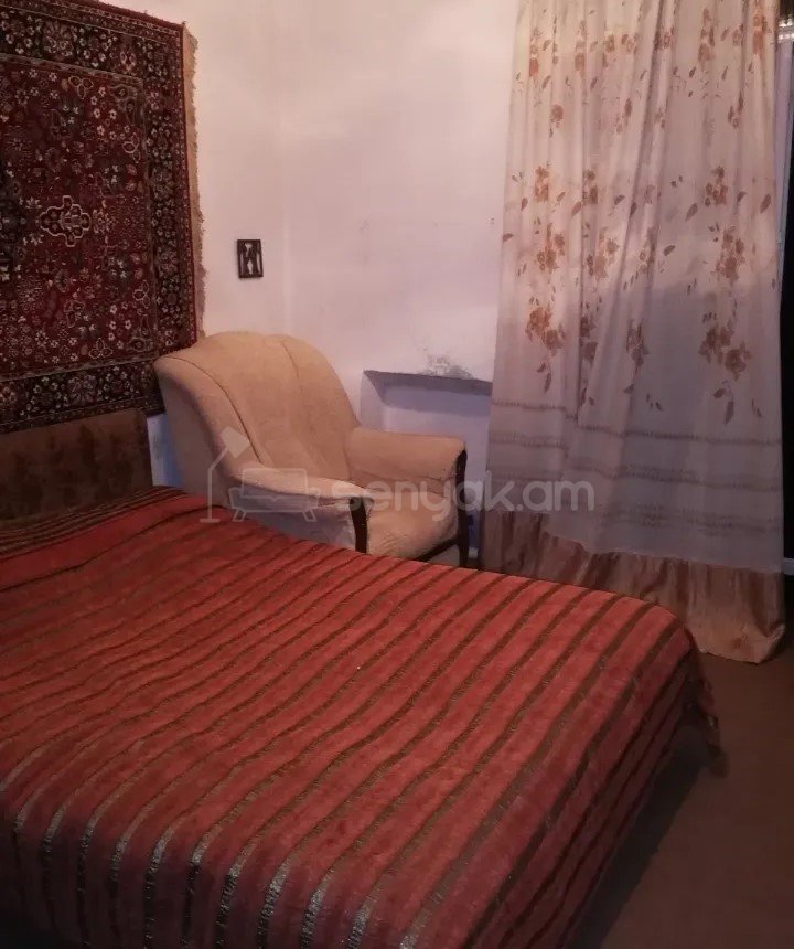 2 Սենյականոց Բնակարան Քարե Շենքում, 45քմ, 2/3 հարկ, Պետական Վիճակում