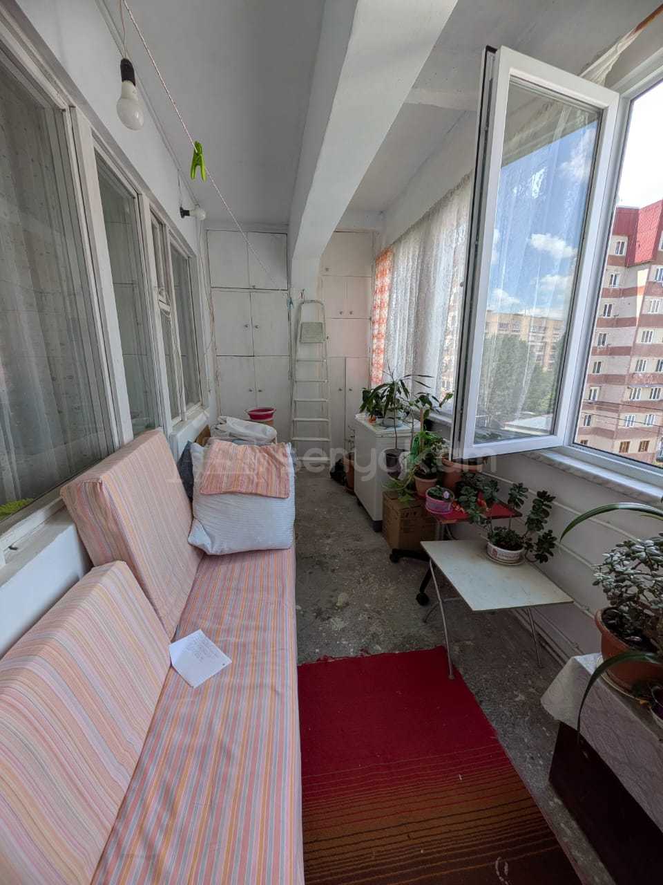 3 Սենյականոց Բնակարան, 73քմ, 6/9 հարկ, Պետական Վիճակում