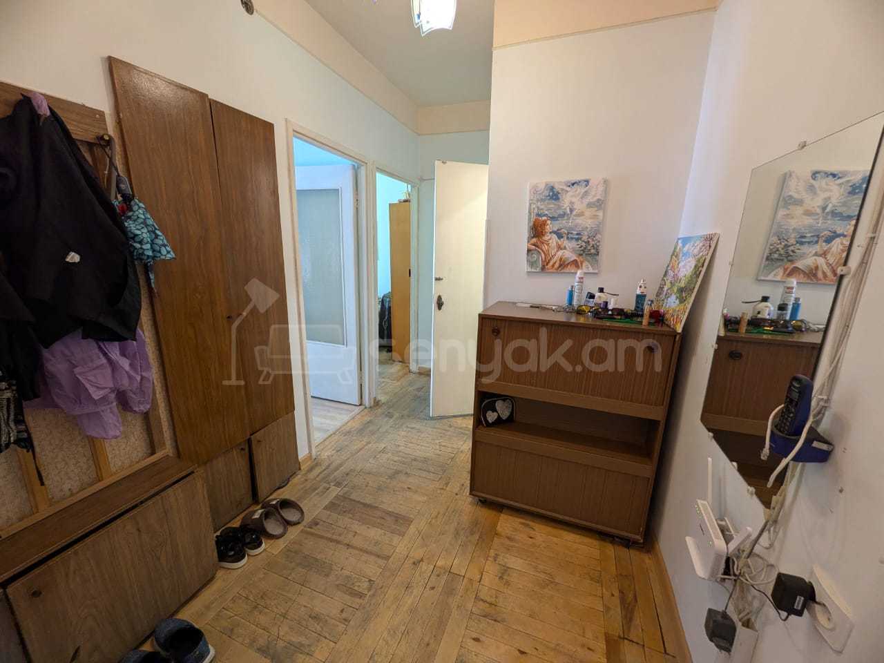 3 Սենյականոց Բնակարան, 73քմ, 6/9 հարկ, Պետական Վիճակում