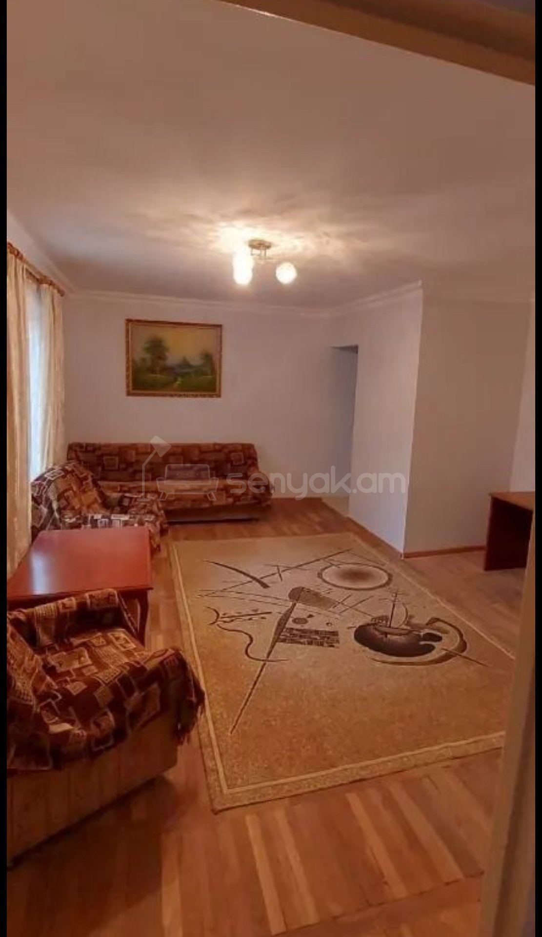 2 Սենյականոց Բնակարան Քարե Շենքում, 55քմ, 1/4 հարկ, Նորմալ Վիճակում, Կահավորված