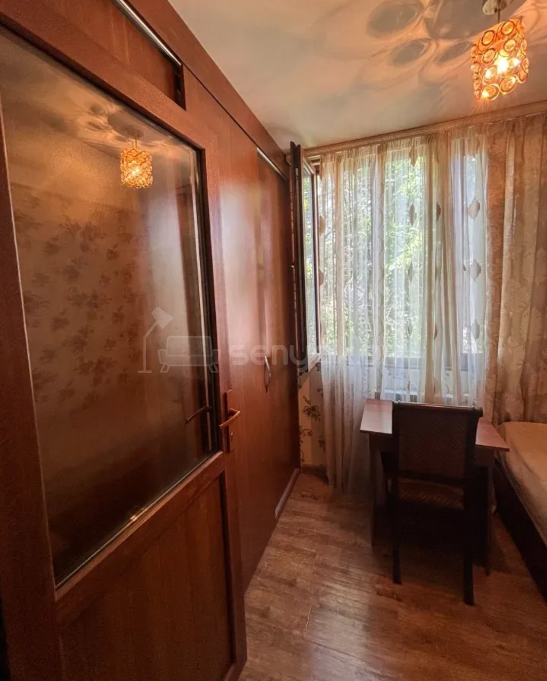 2 Սենյականոց Բնակարան Քարե Շենքում, 60քմ, 3/4 հարկ, Կապիտալ Վերանորոգված