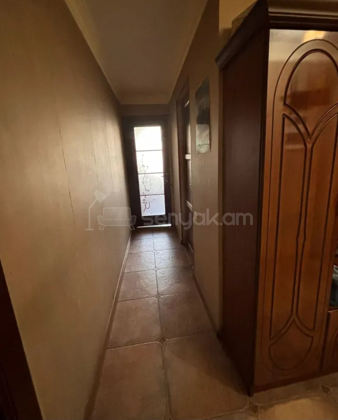3 Սենյականոց Բնակարան Քարե Շենքում, 60քմ, 3/4 հարկ, Կապիտալ Վերանորոգված