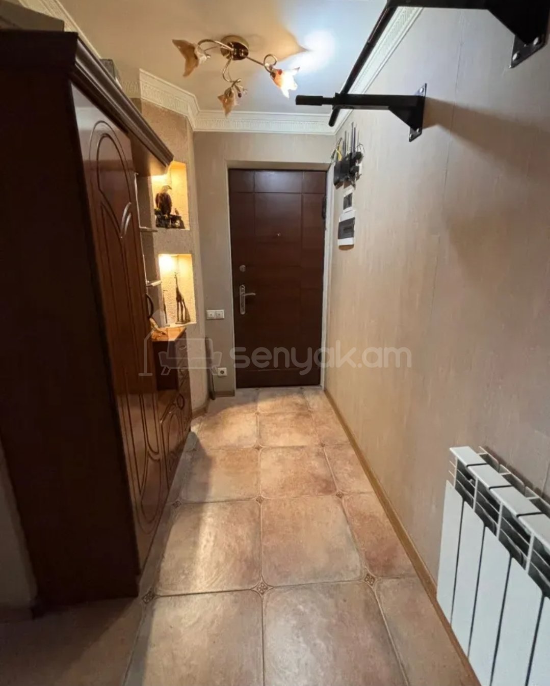 3 Սենյականոց Բնակարան Քարե Շենքում, 60քմ, 3/4 հարկ, Կապիտալ Վերանորոգված