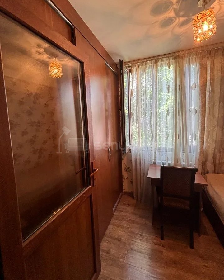 2 Սենյականոց Բնակարան Քարե Շենքում, 57քմ, 3/4 հարկ, Կապիտալ Վերանորոգված