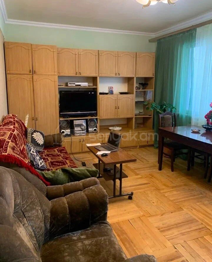 3 Սենյականոց Բնակարան, 73քմ, 6/9 հարկ, Նորմալ Վիճակում