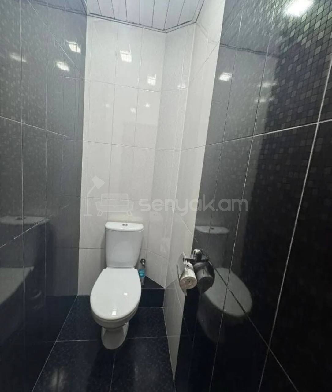 3 Սենյականոց Բնակարան Քարե Շենքում, 75քմ, 5/5 հարկ, Կապիտալ Վերանորոգված