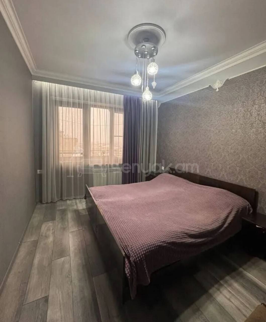 3 Սենյականոց Բնակարան Քարե Շենքում, 75քմ, 5/5 հարկ, Կապիտալ Վերանորոգված