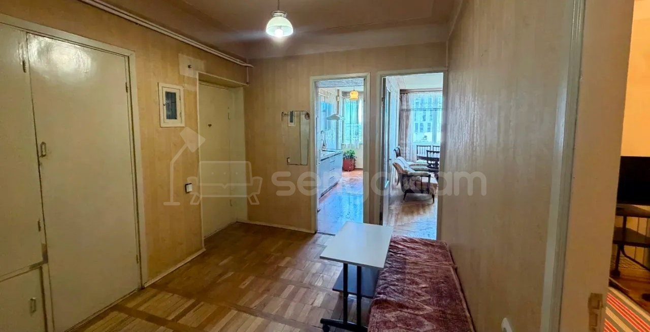3 Սենյականոց Բնակարան Նորակառույց Քարե Շենքում, 72քմ, 3/5 հարկ, Պետական Վիճակում
