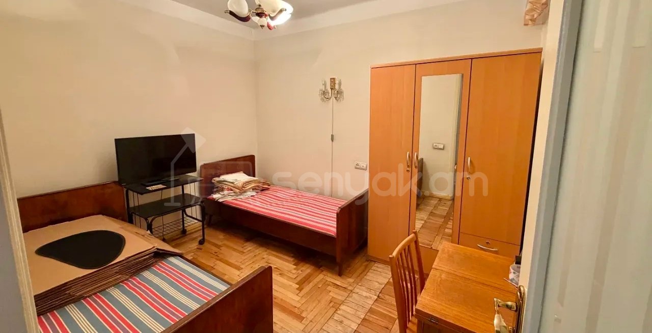 3 Սենյականոց Բնակարան Նորակառույց Քարե Շենքում, 72քմ, 3/5 հարկ, Պետական Վիճակում