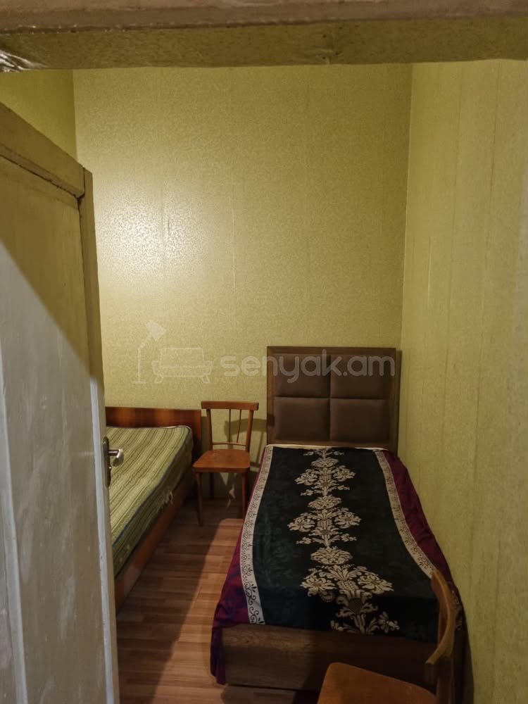 2 Սենյականոց Բնակարան Քարե Շենքում, 50քմ, 1/2 հարկ, Կոսմետիկ Վերանորոգված, Կահավորված