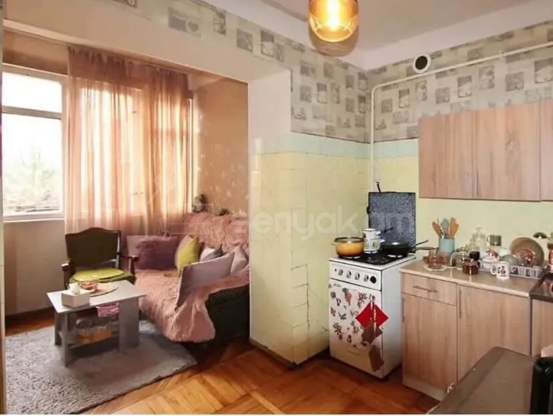 3 Սենյականոց Բնակարան Քարե Շենքում, 65քմ, 2/5 հարկ, Նորմալ Վիճակում, Արևկող
