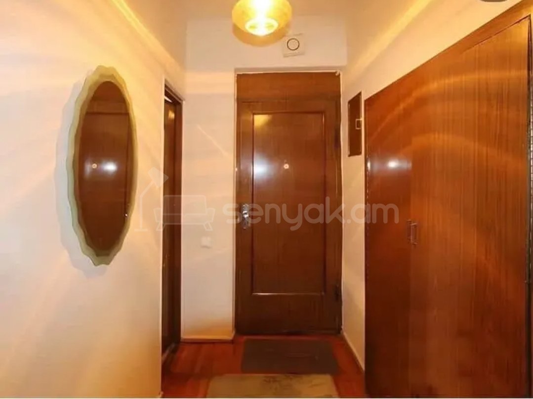 3 Սենյականոց Բնակարան Քարե Շենքում, 65քմ, 2/5 հարկ, Նորմալ Վիճակում, Կահավորված, Արևկող