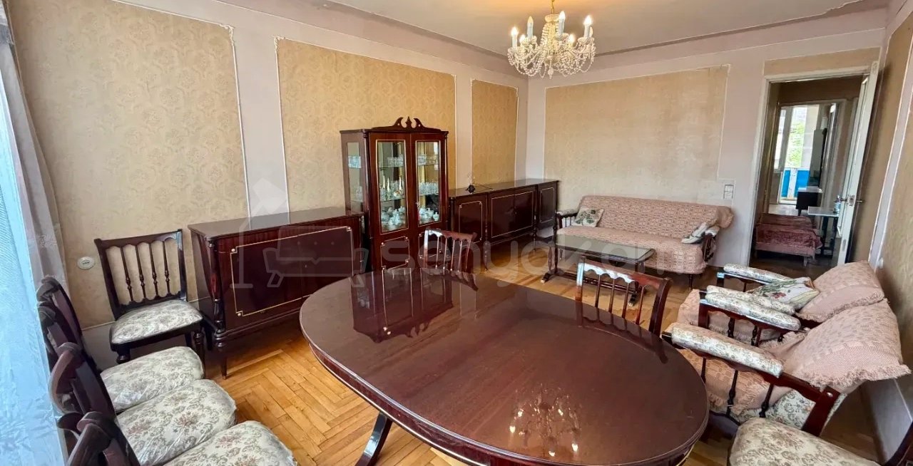 3 Սենյականոց Բնակարան Քարե Շենքում, 72քմ, 3/5 հարկ, Կոսմետիկ Վերանորոգված