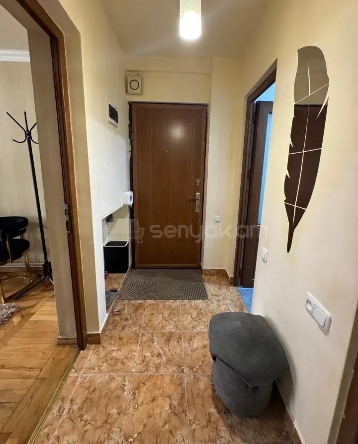 3 Սենյականոց Բնակարան, 74քմ, 2/4 հարկ, Նորմալ Վիճակում